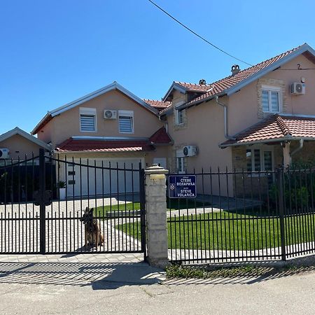 Apartman Diamond Lux Surčin Esterno foto