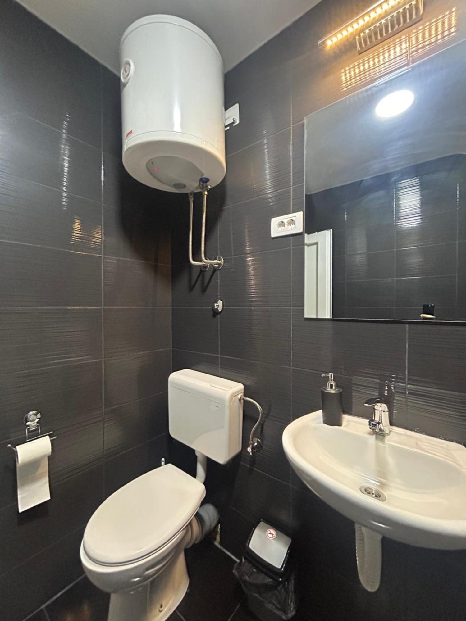 Apartman Diamond Lux Surčin Esterno foto