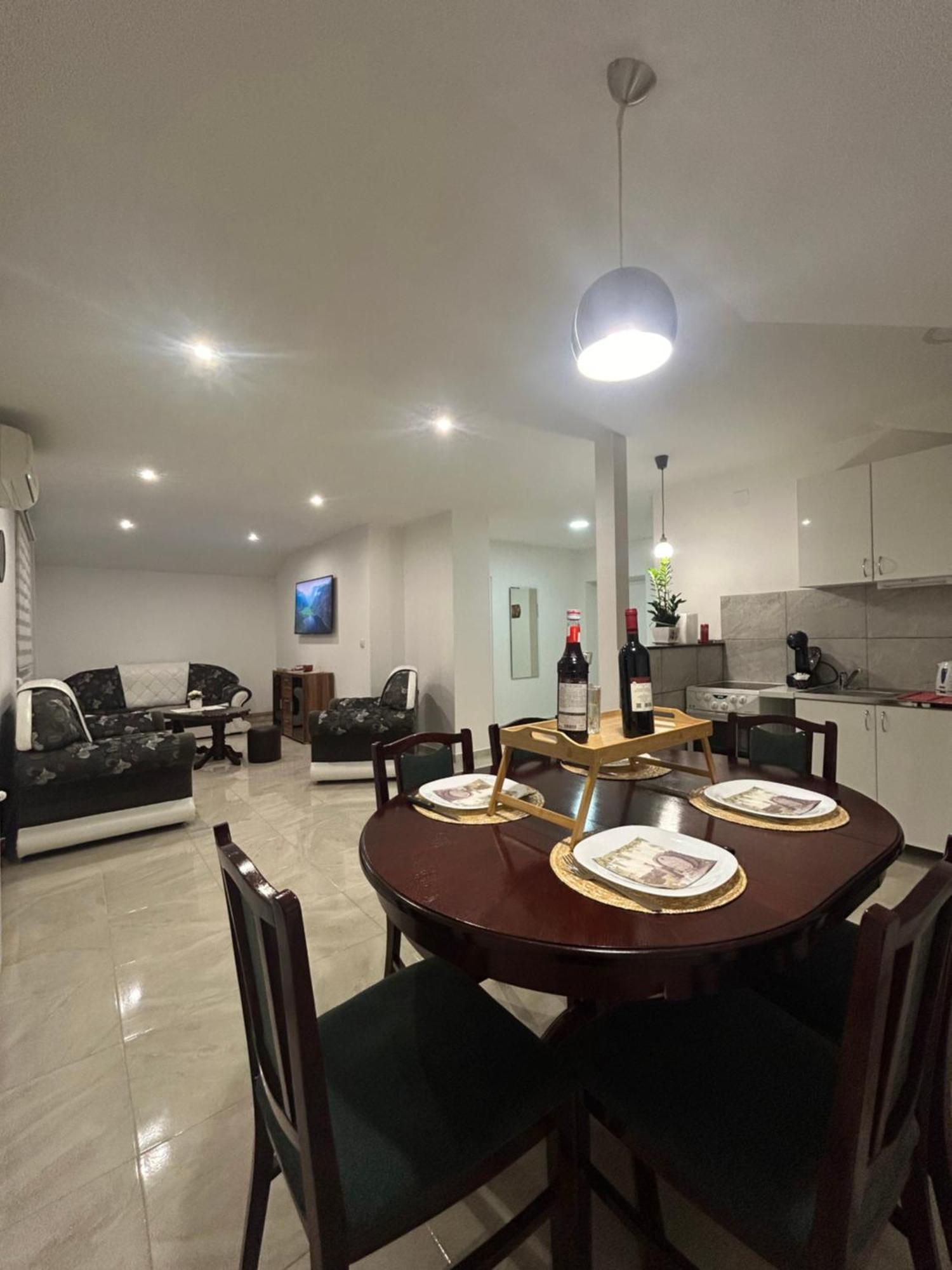 Apartman Diamond Lux Surčin Esterno foto