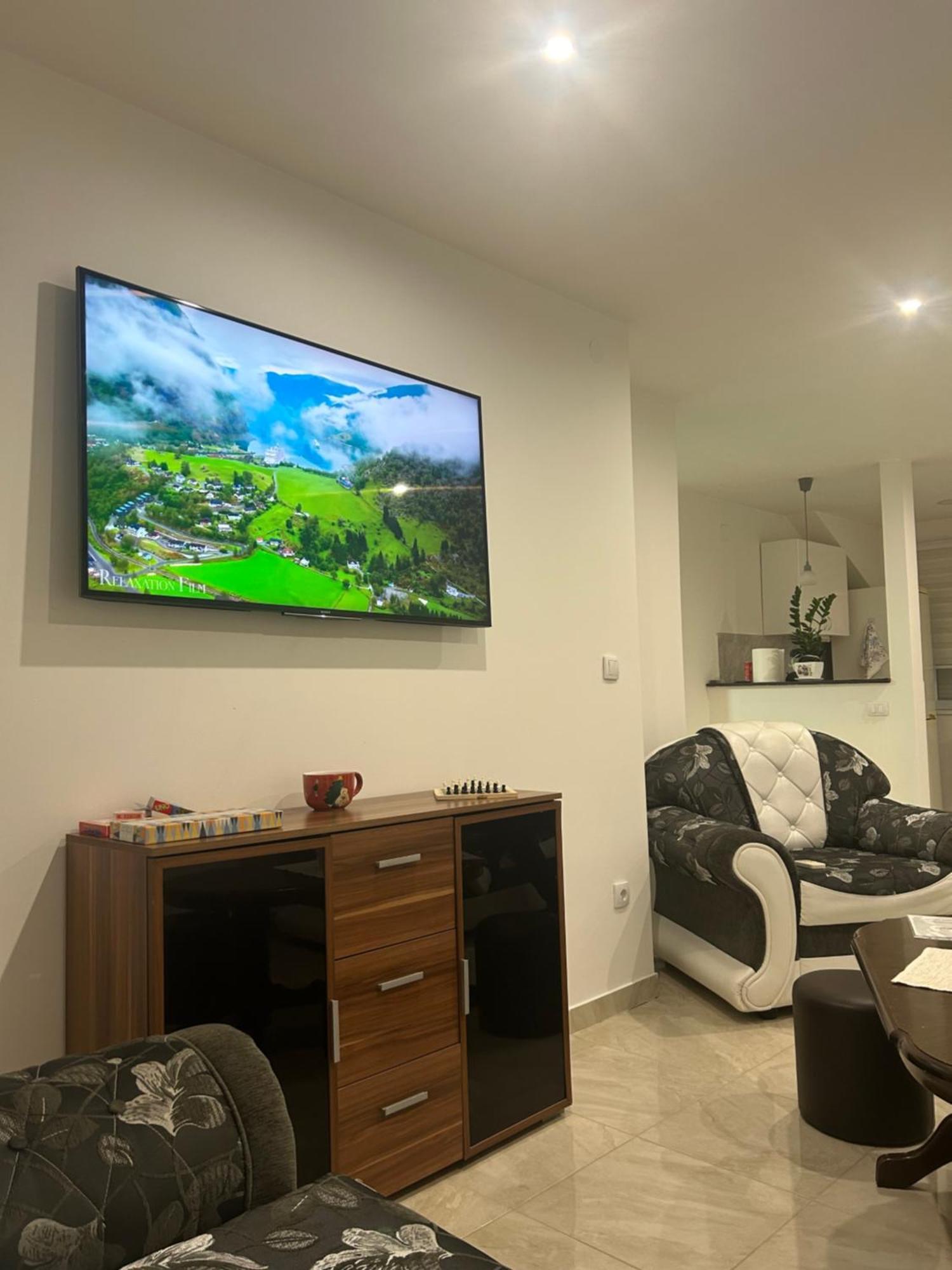 Apartman Diamond Lux Surčin Esterno foto