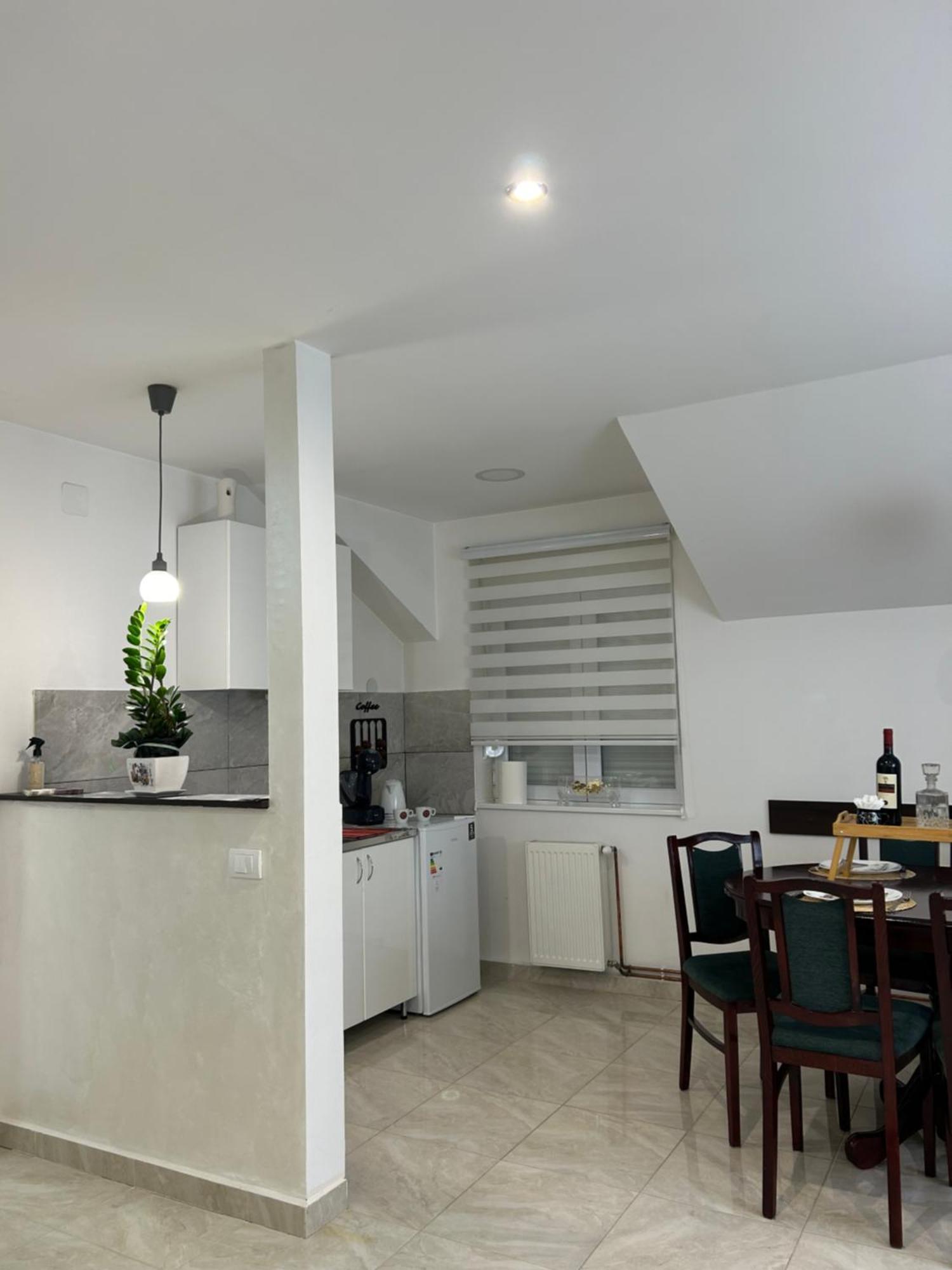Apartman Diamond Lux Surčin Esterno foto